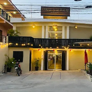 Corazon De Hotel